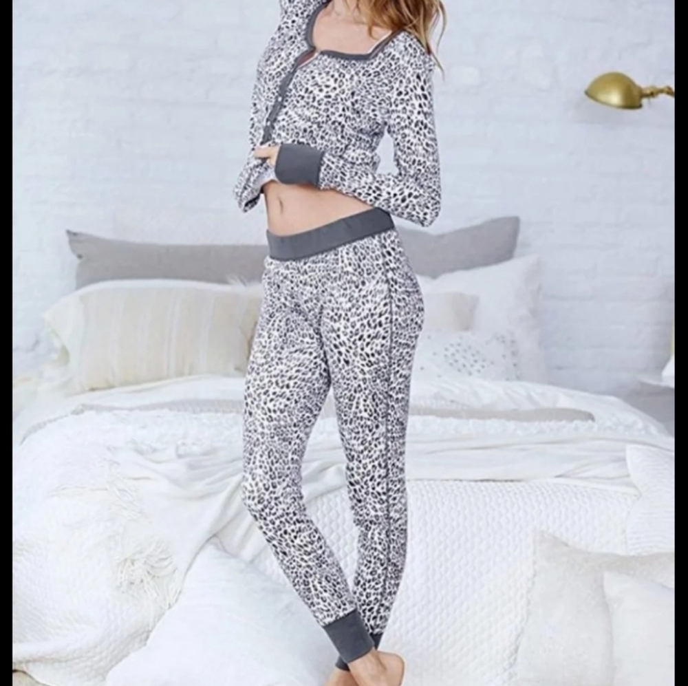 VS PJ
